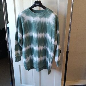 SO Men's Crewneck Sweater in Green and White
